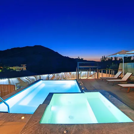 Haus In Mit Privatem Pool Und Panoramablick Casa de Férias