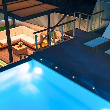 度假居 Haus In Mit Privatem Pool Und Panoramablick